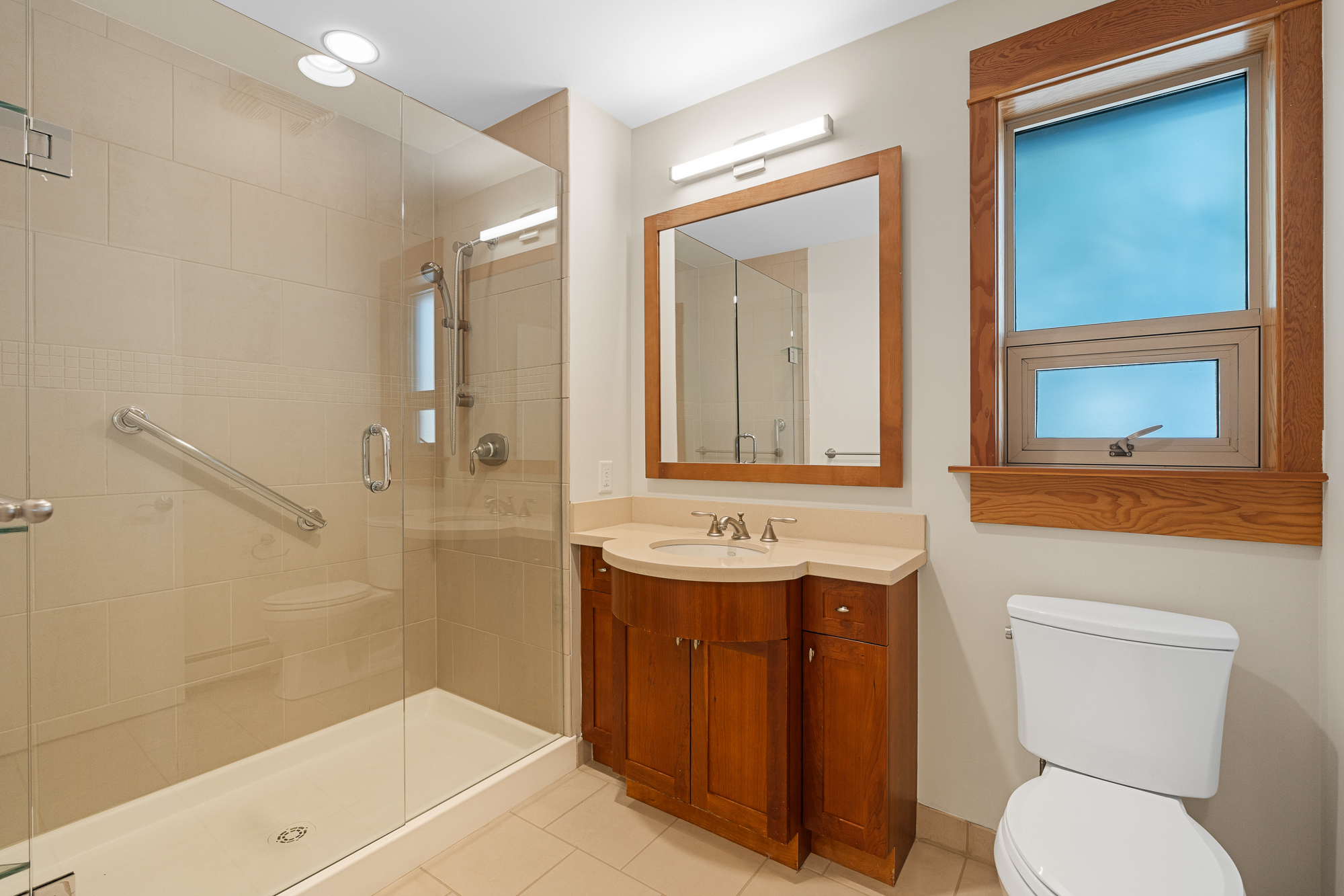 #201 - 550 17th Street